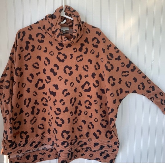 Simply Southern Sweaters - Simply Southern (OS Fits Most)Warm Tan and Black Patterned poncho Pullover